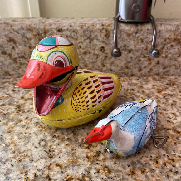Vintage Other - Ducks Vintage Wind Up Tin Litho Colorful 50s Toy